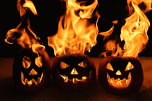 04jack-o-lanterns-snow.jpg